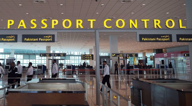 پاکستان کا کورونا کے پیش نظر ایئر ٹریفک کو 80 فیصد کم کرنے کا فیصلہ