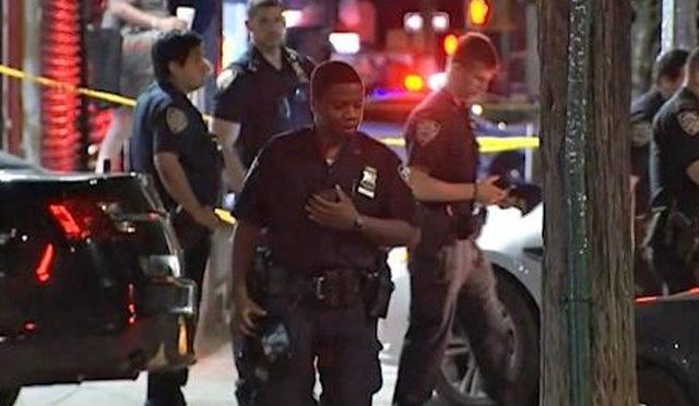 نیویارک میں مسلح افراد کی فائرنگ سے 10 افراد زخمی