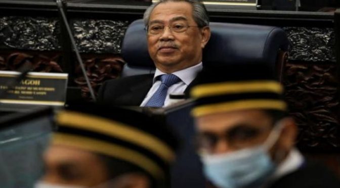 ملائیشیا کے وزیراعظم کابینہ سمیت مستعفی