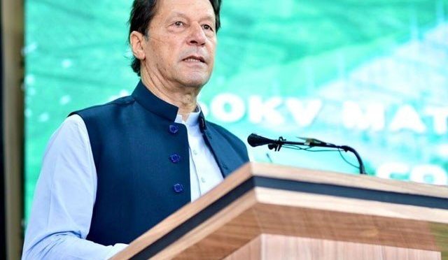 ‘چوروں کو برا نہ سمجھنے پر سب سے بڑی تباہی آئی’، وزیراعظم عمران خان