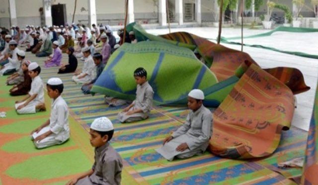 بھارت میں مسلمانوں کونمازکی ادائیگی سے روکنے کا ایک اورواقعہ