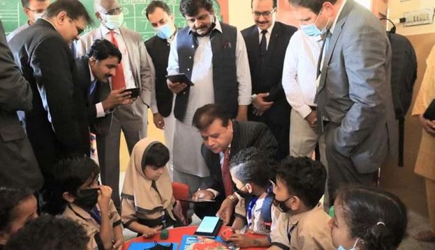سندھ میں طلبہ اور اساتذہ کی حاضری یقینی بنانے کیلئے جدید سسٹم کا افتتاح