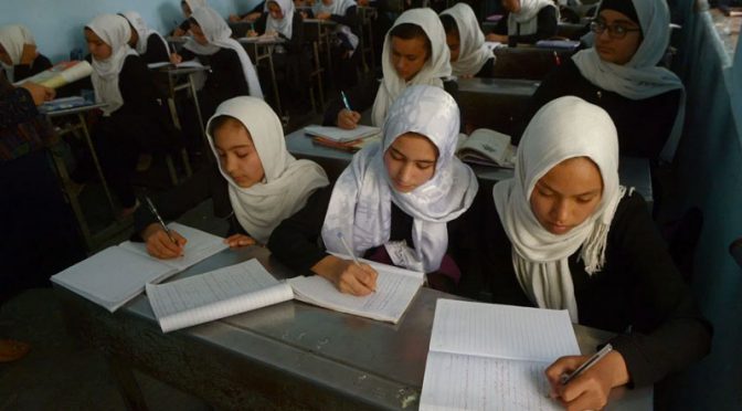 افغانستان میں 7 ماہ بعد لڑکیوں کے تعلیمی ادارے کھل کر بند ہو گئے