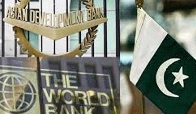 پاکستانی معیشت کو بڑے خطرات کا سامنا ہے، عالمی بینک
