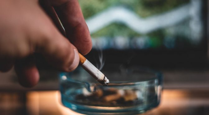 عالمی سطح پر تمباکو نوشی کی شرح میں پہلی بار کمی، بچوں میں شرح بڑھ گئی