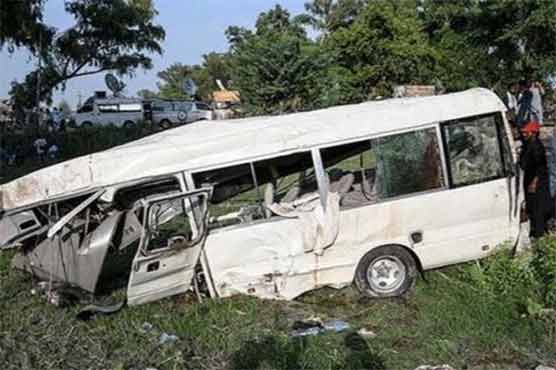 ایبٹ آباد : سکول وین کھائی میں جاگری، 4 بچے جاں بحق، 12 زخمی