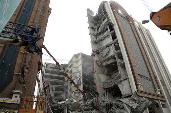 ایران : دس منزلہ عمارت گر گئی، 5 افراد جاں بحق