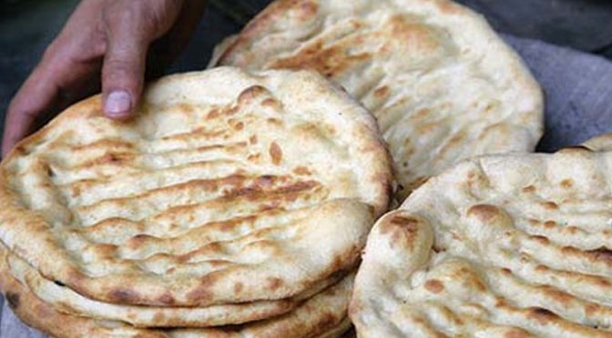 لاہور:10کی روٹی اور15روپے کا نان اب نہیں ملے گا، نان بائیوں کا پرانی قیمتیں ماننے سے انکار