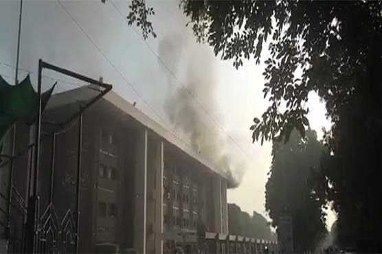 لاہور چلڈرن ہسپتال میں لگی آگ پر 7 گھنٹے بعد قابو پا لیا گیا