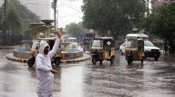 کراچی سے خیبر تک بارش، برسات نے رنگ جما دیا