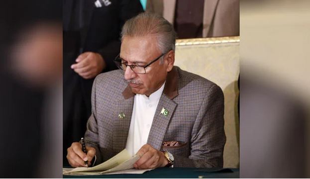 صدر مملکت ڈاکٹر عارف علوی نے فنانس بل 2022 کی منظوری دے دی