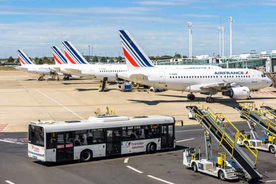 فرانس: ایئرپورٹ آپریٹرز کی ہڑتال، ایک چوتھائی پروازیں منسوخ