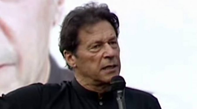 لانگ مارچ: عمران خان کا اگلے لائحہ عمل ہفتے کو دینے کا اعلان