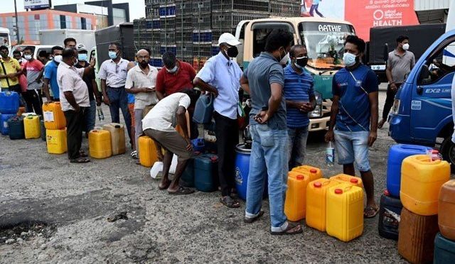 ایندھن کا بحران،سری لنکا میں اسکولز اورسرکاری دفاتردو ہفتوں کے لئے بند