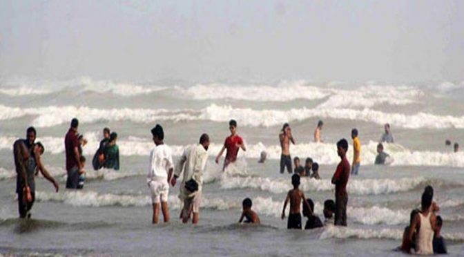 کراچی:پکنک پر ہاکس بے آنے والے4افراد ڈوب گئے