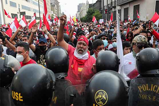 پیرو میں حکومت مخالف احتجاج شدت اختیار کر گیا، مظاہرین اور پولیس میں جھڑپیں