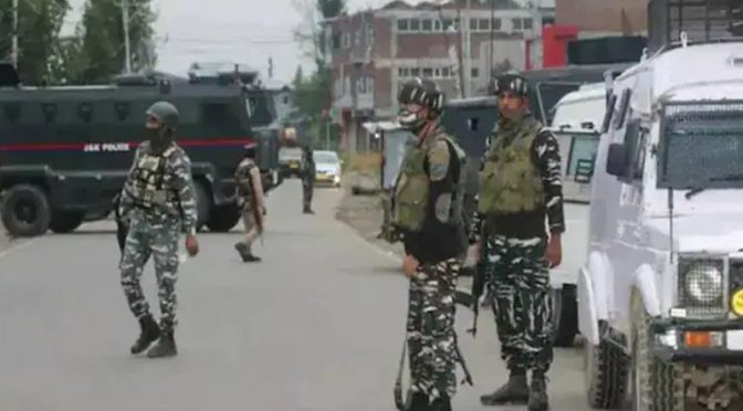 مقبوضہ کشمیر، بھارتی فوجی اہلکار کی اپنے ہی ساتھیوں پر فائرنگ، 2 ہلاک