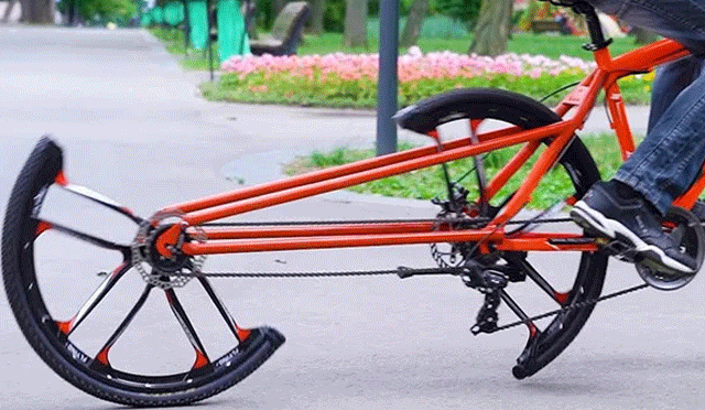 یوٹیوبر نے آدھے پہیے پر چلنے والی سائیکل بنالی