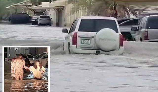 امارات میں شدید بارشیں؛ ملازمین کو گھر سے کام کرنے کی ہدایت