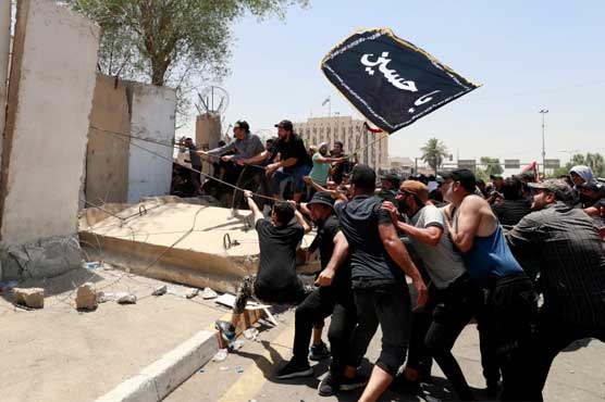 عراق: مقتدی الصدر کے حامیوں نے دوبارہ پارلیمنٹ ہاؤس پر دھاوا بول دیا