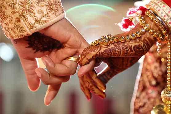 دلہا اور دلہن کے بغیر ہونے والی انوکھی شادی