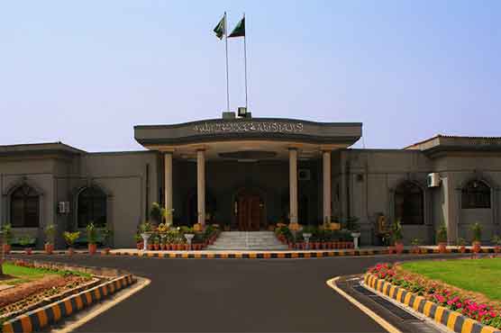 اسلام آباد ہائیکورٹ کا پی ٹی آئی کے مستعفی ارکان اسمبلی کو فریق بنانے کا حکم