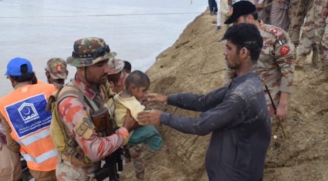 سیلاب متاثرہ علاقوں میں پاک فوج کا ریلیف آپریشن جاری