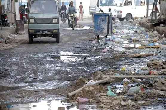 کراچی کے وسطی، غربی و جنوبی اضلاع مسائل کے گڑھ، ٹوٹی سٹرکیں، گٹر کے ابلتے پانی سے زندگی اجیرن