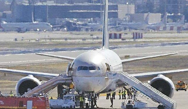 لاہور سے دبئی جانے والے مسافر طیارے میں خوفناک آتشزدگی
