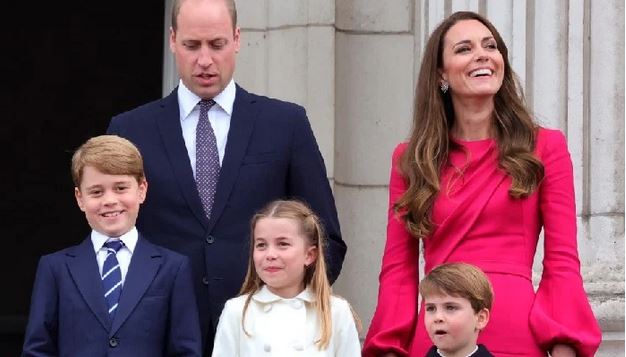 شہزادہ ولیم کا ‘نارمل’ زندگی کے لیے خاندان لندن سے باہر منتقل کرنے کا فیصلہ