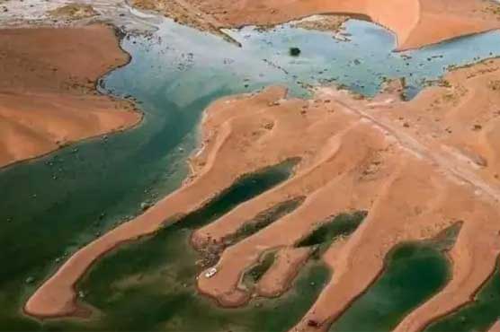 موسمیاتی تبدیلیوں کے باعث سعودی عرب کے خشک صحرا میں بھی سیلاب
