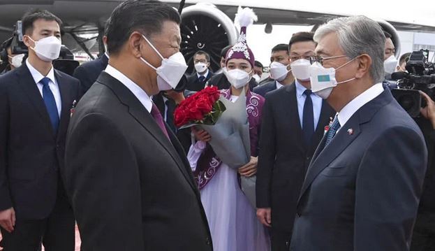 چینی صدر کورونا کے بعد پہلے غیر ملکی دورے پر قازقستان پہنچ گئے