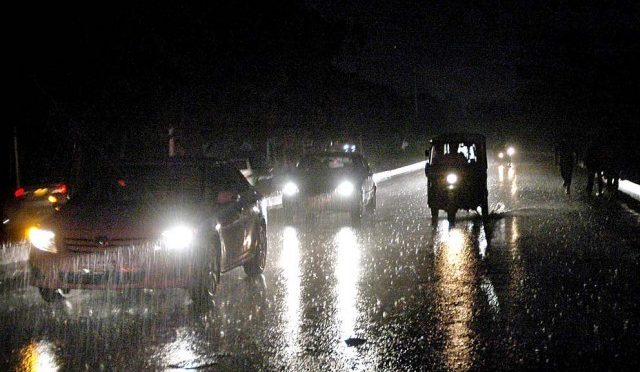 راولپنڈی اسلام آباد میں بارش اور ژالہ باری نے جل تھل ایک کر دیا