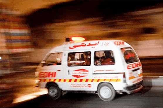 ڈی آئی خان: کار اور منی مزدا کی ٹکر سے 4 افراد جاں بحق، 8 مزدور زخمی