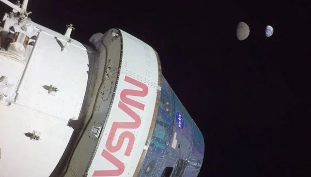 چاند پر بھیجے جانے والے تاریخی آرٹیمس 1 مشن کی دنگ کردینے والی ‘سیلفی’