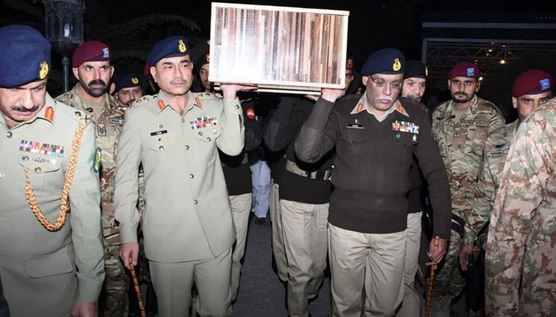 بلوچستان کاہان دھماکے میں شہید کیپٹن محمد فہد خان فوجی اعزاز کے ساتھ سپرد خاک