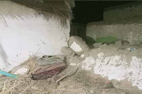 چمن: زلزلے سے مکان کی چھت گر گئی، ملبے تلے دب کر 3 بچے جاں بحق