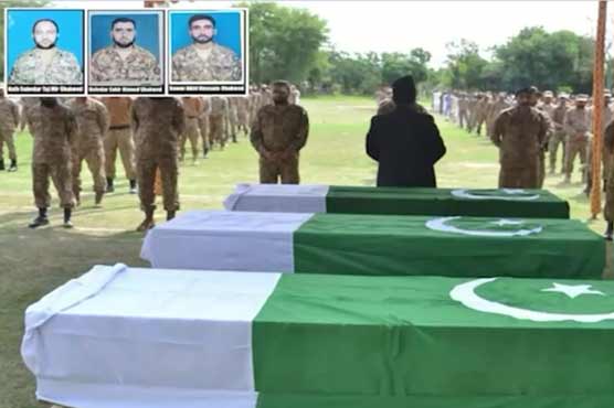 لکی مروت میں شہید ہونے والے پاک فوج کے 3 جوانوں کی نماز جنازہ ادا