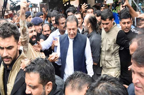 عمران خان کے 3 وکلا کو پولیس لائنز میں داخلے کی اجازت