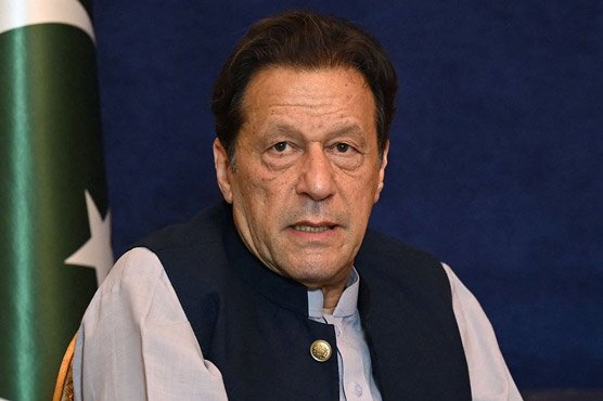 پاکستان میں نیم مارشل لاء لگ چکا، قانون نام کی کوئی چیز نہیں: عمران خان