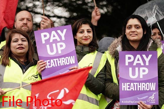 برطانیہ میں تنخواہوں میں اضافے کے مطالبے پر ہڑتالوں کا سلسلہ طول پکڑ گیا