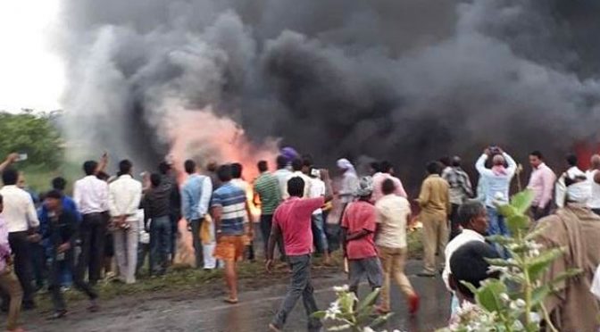 بھارت، بس میں آگ لگنے سے 26 افراد ہلاک