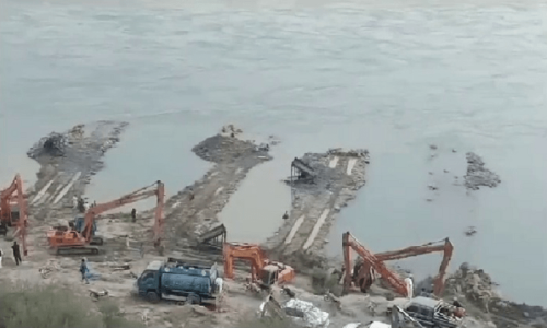 خیبر پختونخوا میں دریا سے ماہانہ ایک کروڑ کا سونا نکالنے کا غیرقانونی کام