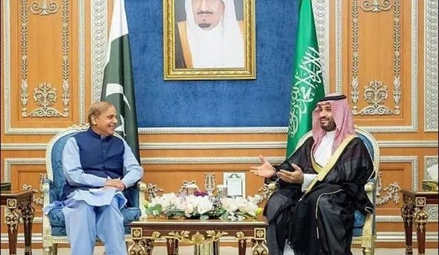 وزیراعظم اور سعودی ولی عہد میں ملاقات، 5 ارب ڈالر کا سرمایہ کاری پیکیج جلد مکمل کرنے پر اتفاق