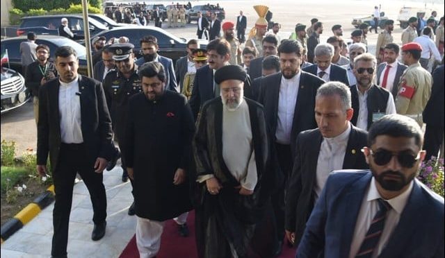 ایرانی صدر ابراہیم رئیسی پاکستان کے 3 روزہ دورے کے بعد واپس وطن روانہ