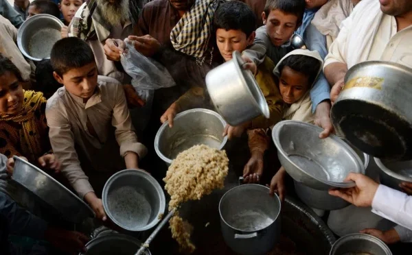 افغانستان میں بچوں کی غذائی قلت انسانی المیہ کی دہلیز پر