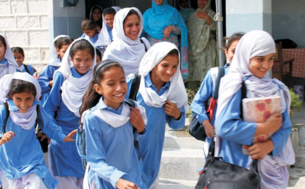 ملک بھر کی جامعات میں فزیکل کلاسز، سندھ میں نیا تعلیمی سال کل سے شروع ہوگا