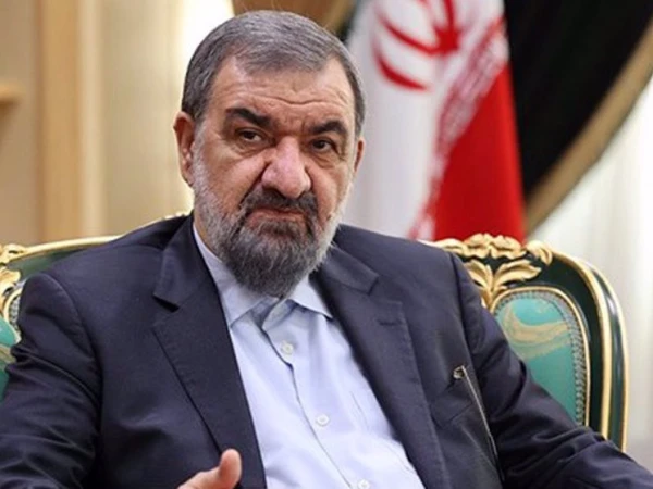 ایران حکومت کا حقوق تسلیم کئے جانے تک آبنائے ہرمز کو آزاد چھوڑنے سے انکار