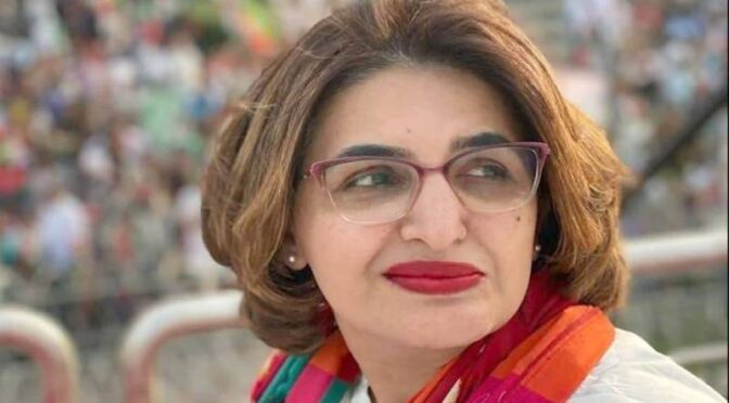 بانی پی ٹی آئی سے ملاقات،سیمابیہ طاہر کوپولیس نے روک لیا