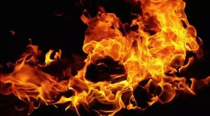 ڈی ایچ اے : گھر میں آگ لگنے سے 2 بچے جاں بحق